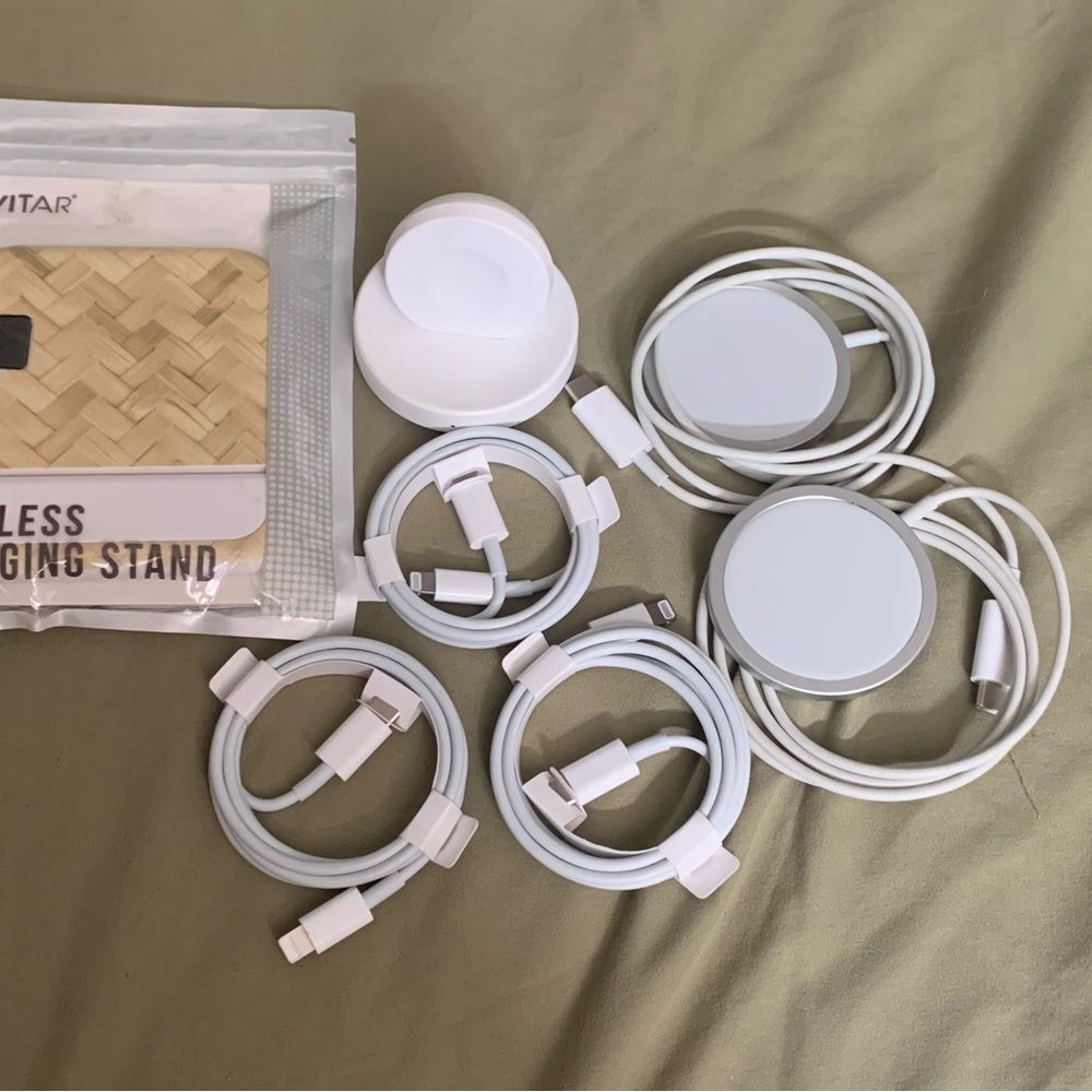 Wireless Charging Stand and Cables Set